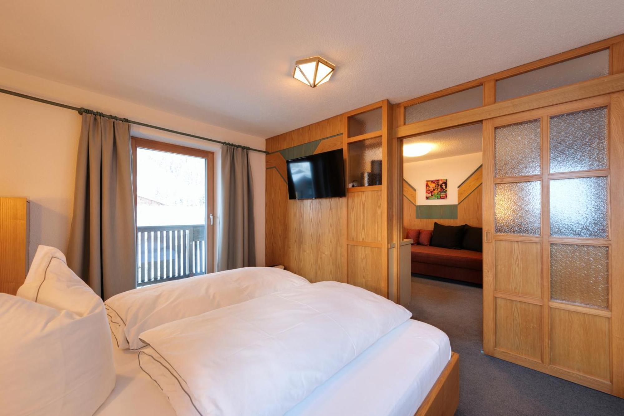 Hotel Pension Kirchplatz Sankt Anton am Arlberg Camera foto