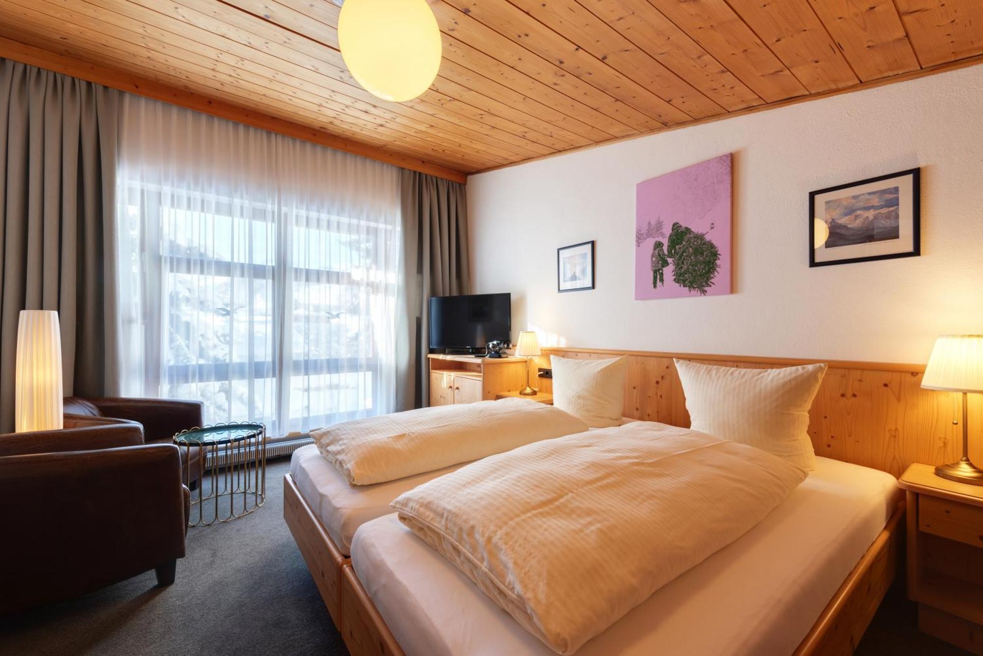 Hotel Pension Kirchplatz Sankt Anton am Arlberg Camera foto